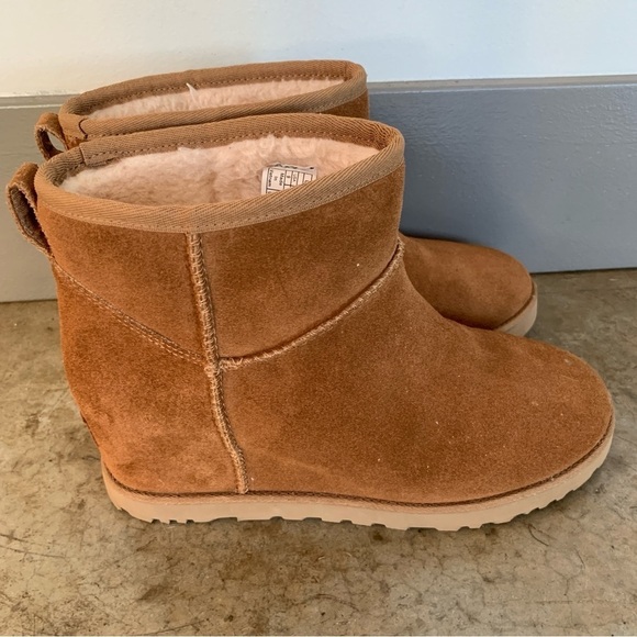 Ugg Classic Femme Mini Wedge Boot Size 9 - Picture 6 of 10
